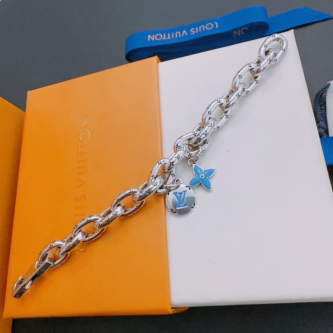 LV Bracelet 03lyr428